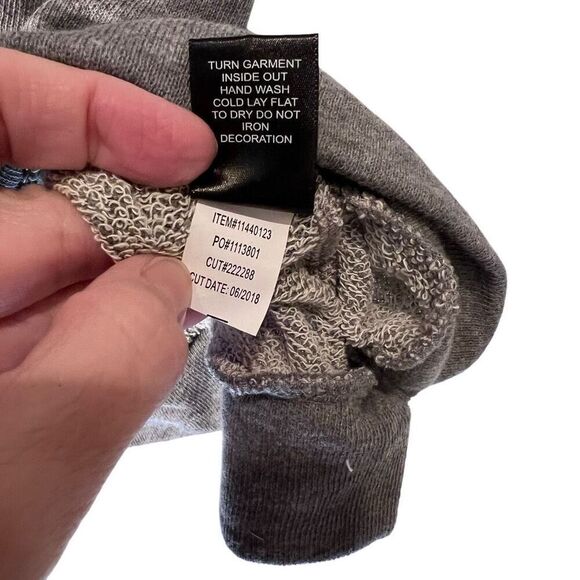 Torrid Heather Embellished Rhinestone Raglan Short Sleeve Sweatshirt Gray Sz 00 - Picture 5 of 6